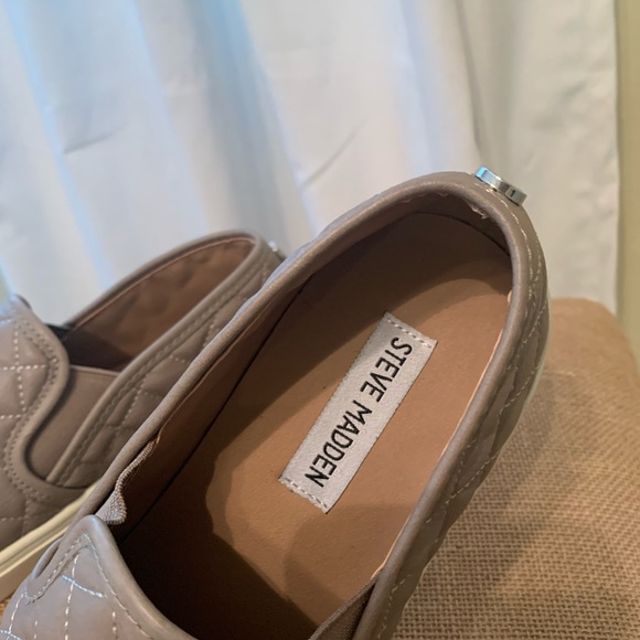Steve Madden slip on sneaker - Picture 4 of 5